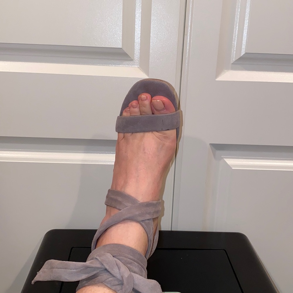 NIB Banana Republic wedge Ankle Wrap shoes.Sz 6.5